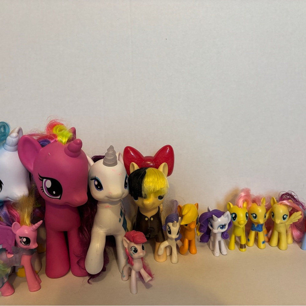 My little pony lot- 2010s- 14 total- multiple sizes